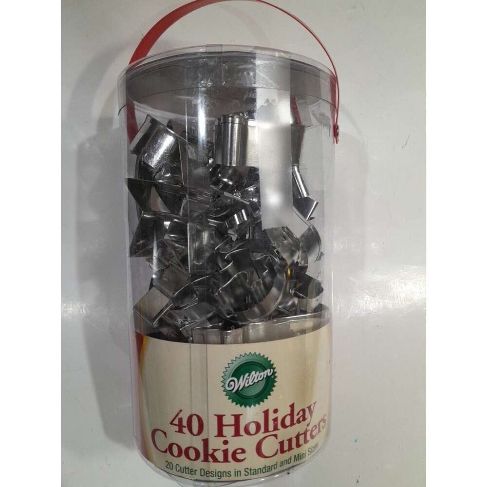 Wilton Holiday Metal Cookie Cutter Set 40 Christmas, Snowman, Gingerbread